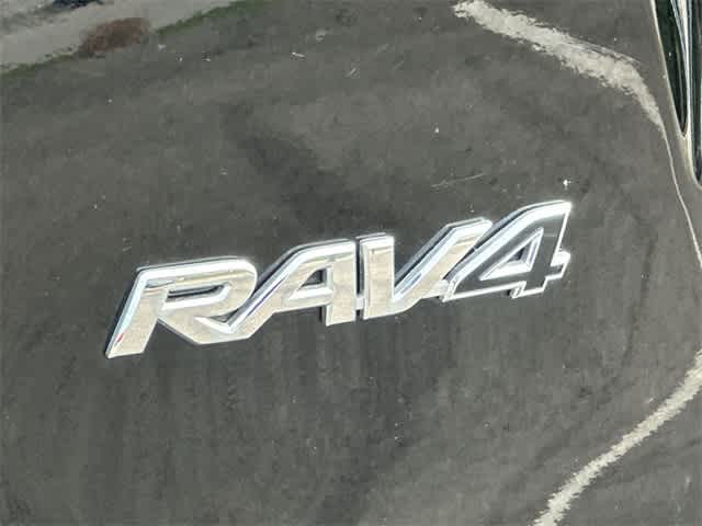 Thumbnail: 2018 Toyota RAV4 - 23