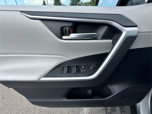 Thumbnail: 2024 Toyota RAV4 - 18