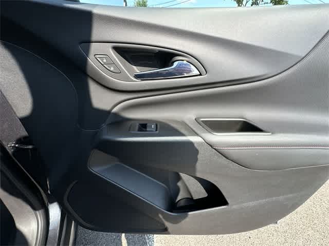 Thumbnail: 2022 Chevrolet Equinox - 23