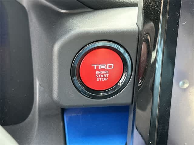 2024 Toyota Tacoma TRD Off-Road 10