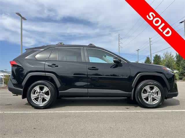 Thumbnail: 2022 Toyota RAV4 - 3