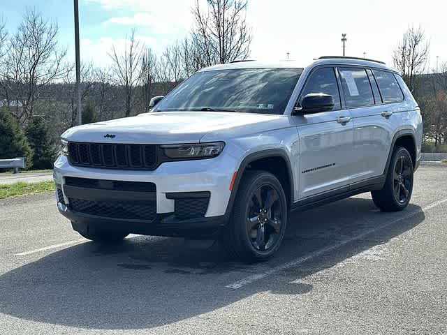 Thumbnail: 2023 Jeep Grand Cherokee - 1