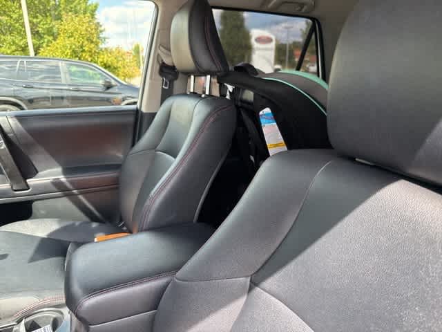 Thumbnail: 2016 Toyota 4Runner - 6