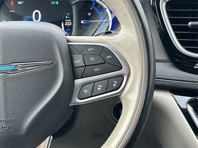 Thumbnail: 2019 Chrysler Pacifica - 10