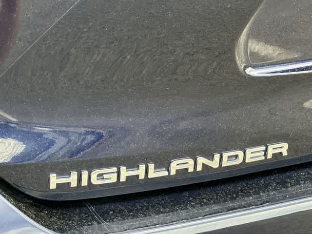 Thumbnail: 2022 Toyota Highlander - 31