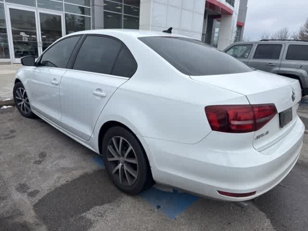Used 2017 Volkswagen Jetta 1.4T SE Sedan