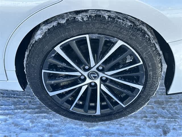 Thumbnail: 2024 Lexus ES - 5