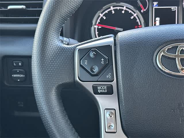 Thumbnail: 2022 Toyota 4Runner - 9