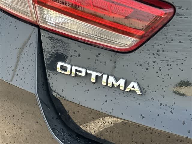 2018 Kia Optima S 17