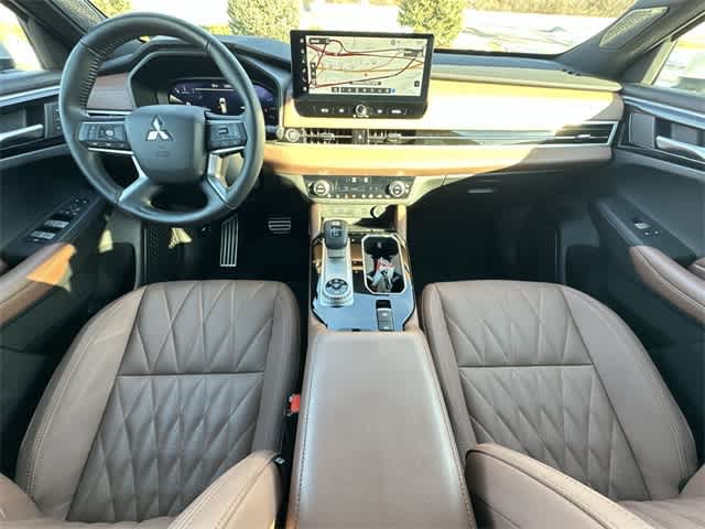 Thumbnail: 2025 Mitsubishi Outlander - 23