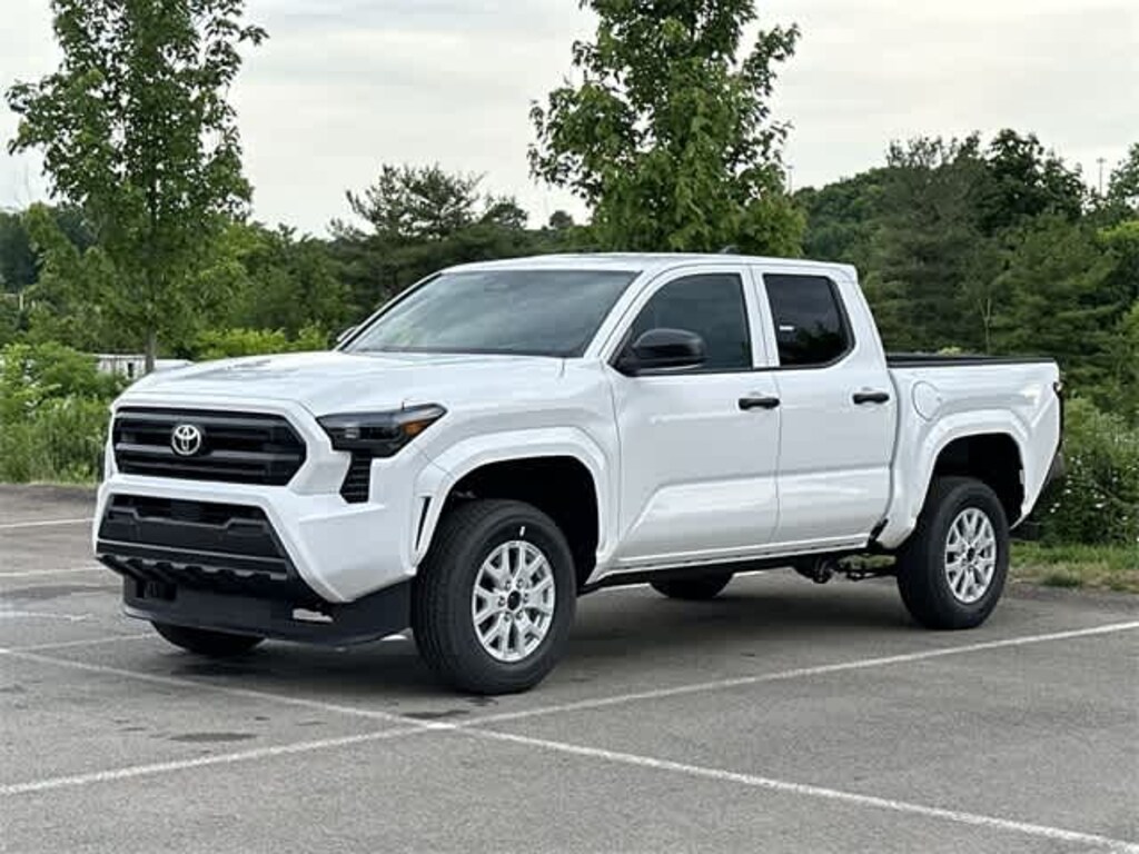 New 2024 Toyota Tacoma SR Truck Double Cab