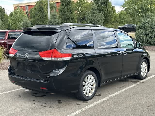 Thumbnail: 2013 Toyota Sienna - 22