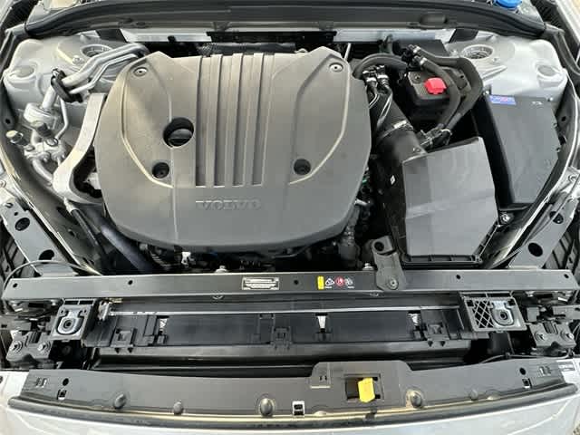 Thumbnail: 2025 Volvo S60 - 28