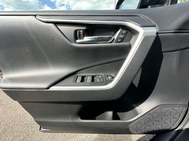 Thumbnail: 2021 Toyota RAV4 - 19