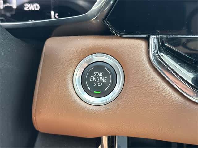 Thumbnail: 2023 GMC Canyon - 11