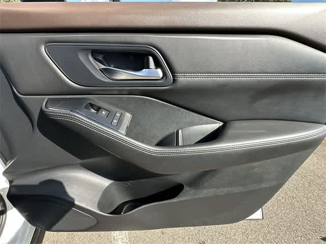 Thumbnail: 2022 Nissan Rogue - 20