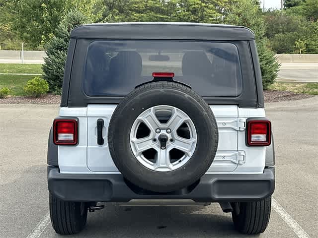 Thumbnail: 2022 Jeep Wrangler - 5