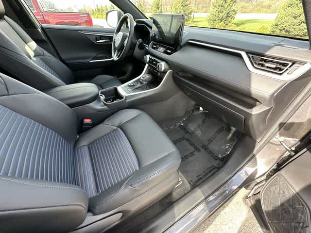 Thumbnail: 2024 Toyota RAV4 - 21