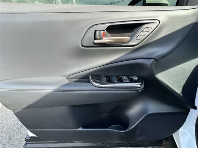 Thumbnail: 2025 Toyota Crown - 17