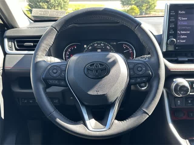 Thumbnail: 2022 Toyota RAV4 - 8