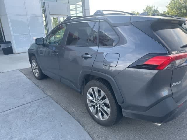 Thumbnail: 2019 Toyota RAV4 - 4