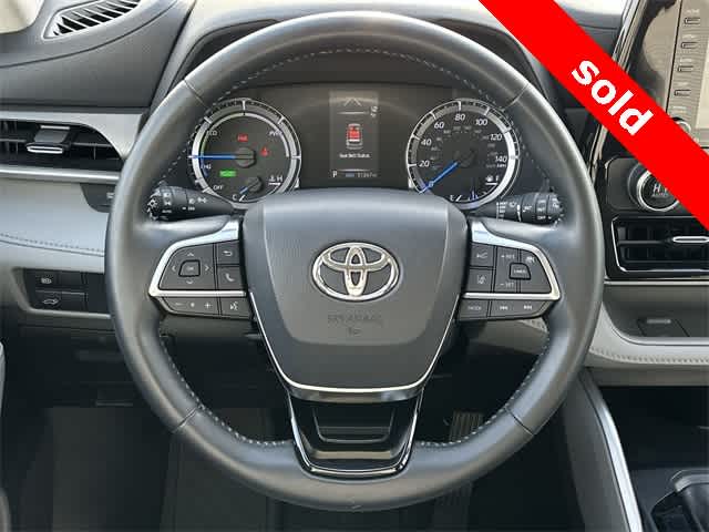 Thumbnail: 2021 Toyota Highlander - 7