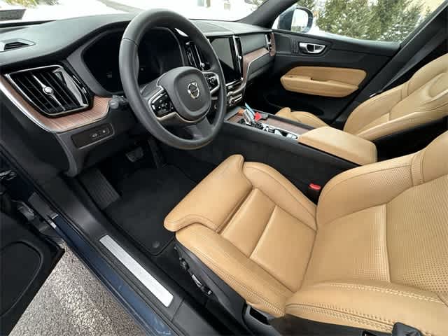 Thumbnail: 2023 Volvo XC60 - 17