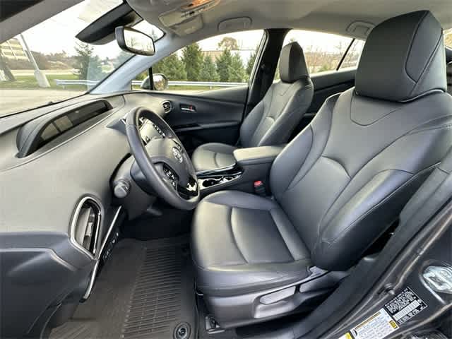 Thumbnail: 2022 Toyota Prius - 16