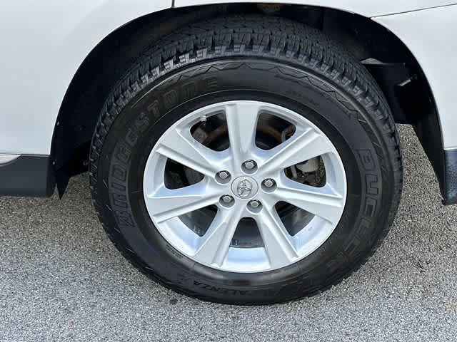 Thumbnail: 2012 Toyota Highlander - 5
