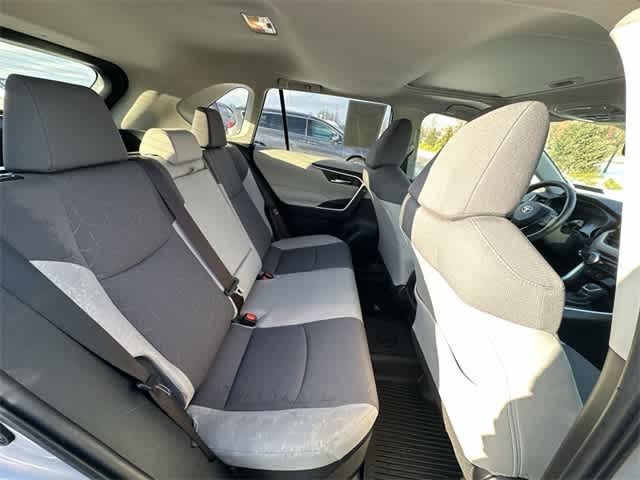 Thumbnail: 2021 Toyota RAV4 - 24