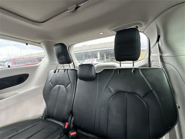 Thumbnail: 2019 Chrysler Pacifica - 27