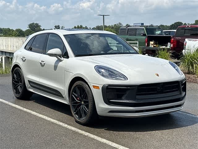 Thumbnail: 2023 Porsche Macan - 22