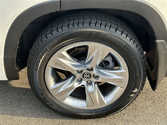 Thumbnail: 2018 Toyota Highlander - 5