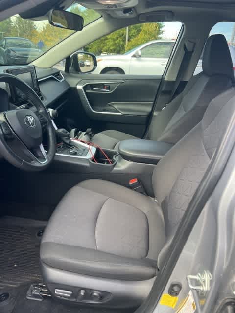 Thumbnail: 2022 Toyota RAV4 - 8