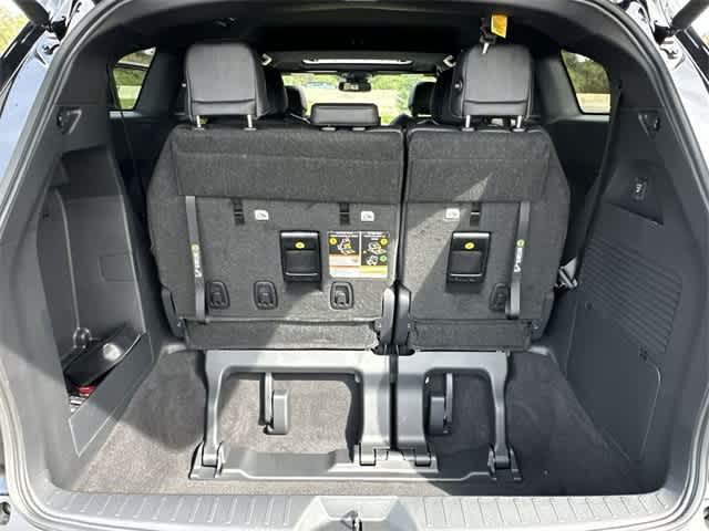 Thumbnail: 2025 Toyota Sienna - 23