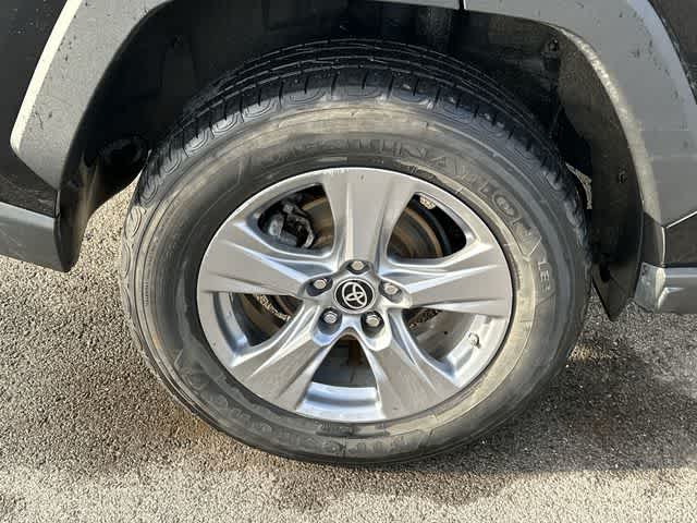 Thumbnail: 2022 Toyota RAV4 - 22