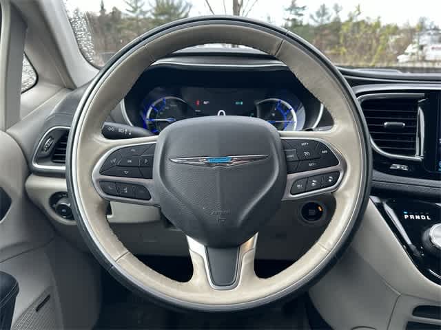 Thumbnail: 2019 Chrysler Pacifica - 8