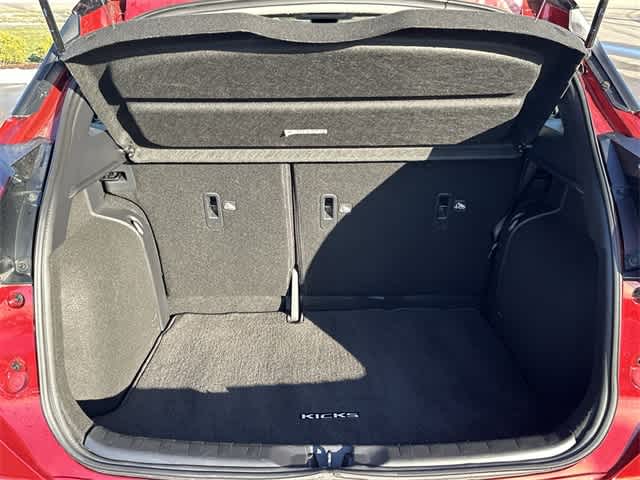 Thumbnail: 2023 Nissan Kicks - 23