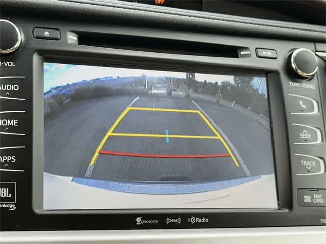 Thumbnail: 2018 Toyota Highlander - 15