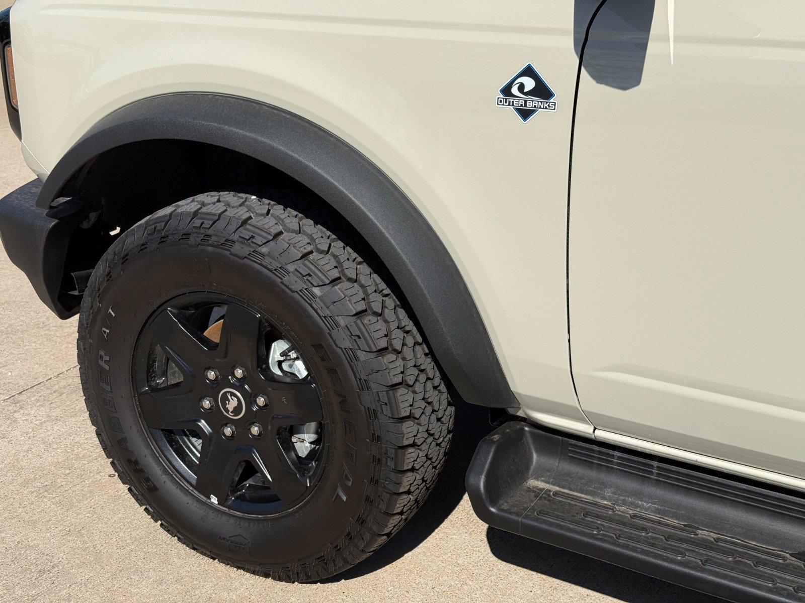 2025 Ford Bronco 4-Door Outer Banks - Photo 9