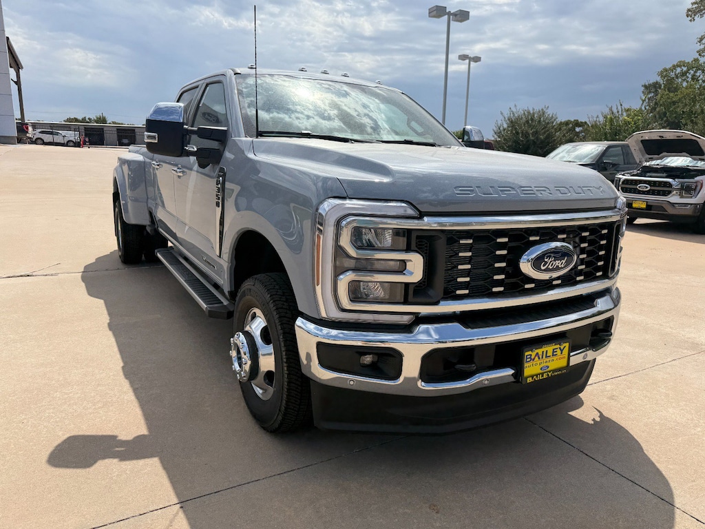 New 2026 Ford F-350 Lariat