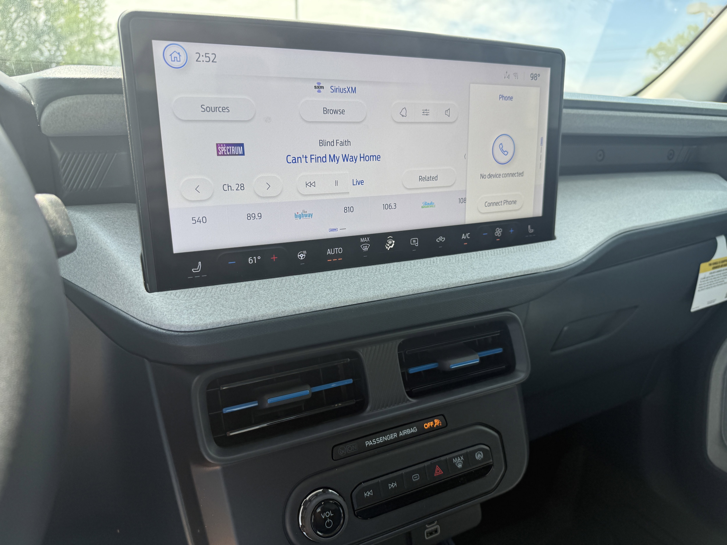 2025 Ford Maverick XLT - Photo 12
