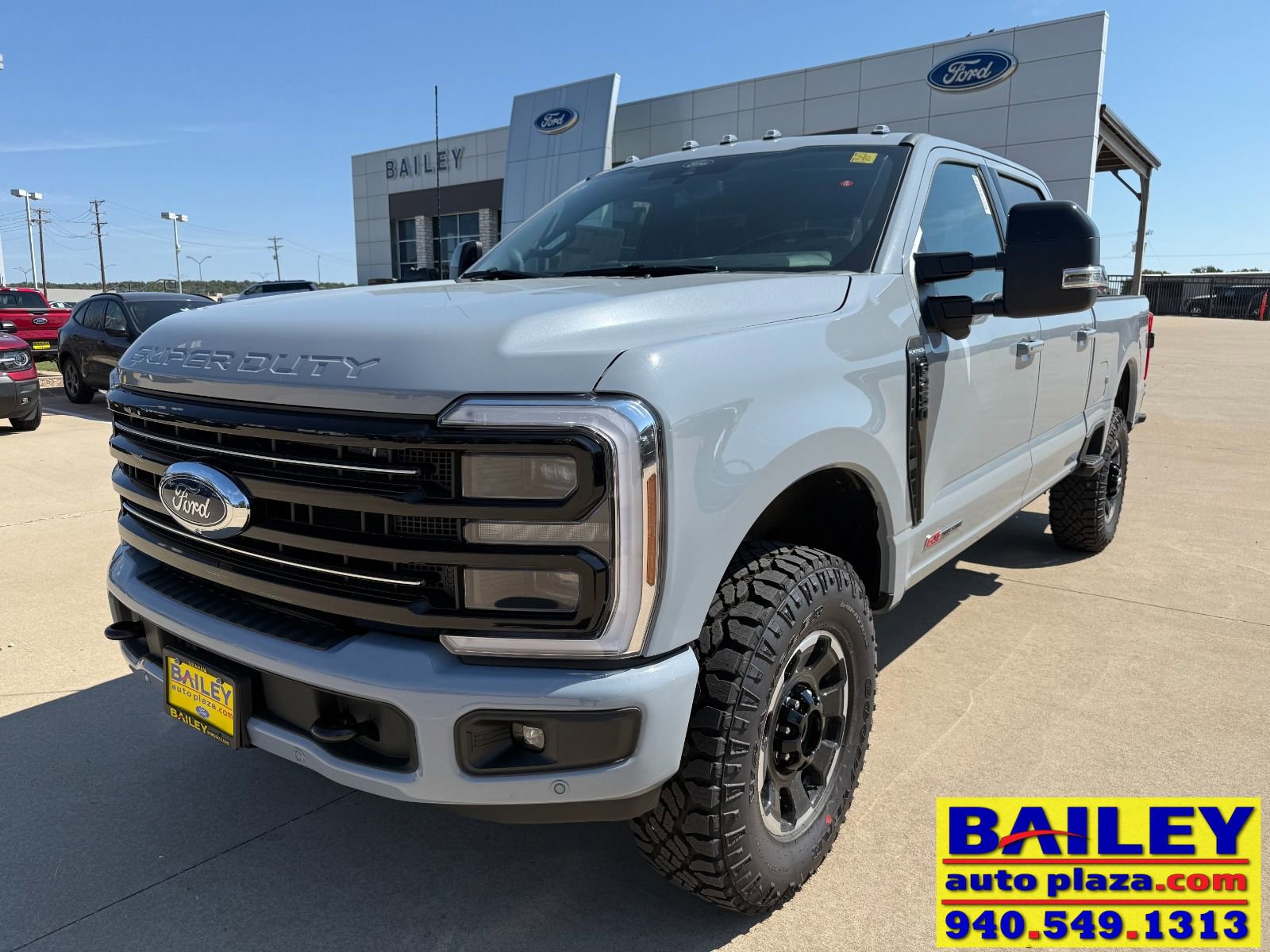 2026 Ford F-250 Super Duty Platinum's photo