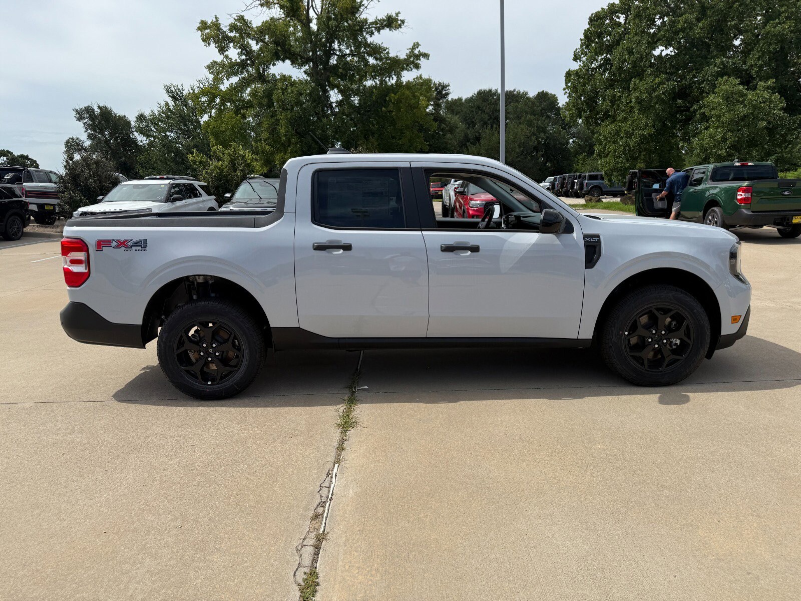 2025 Ford Maverick XLT photo 3
