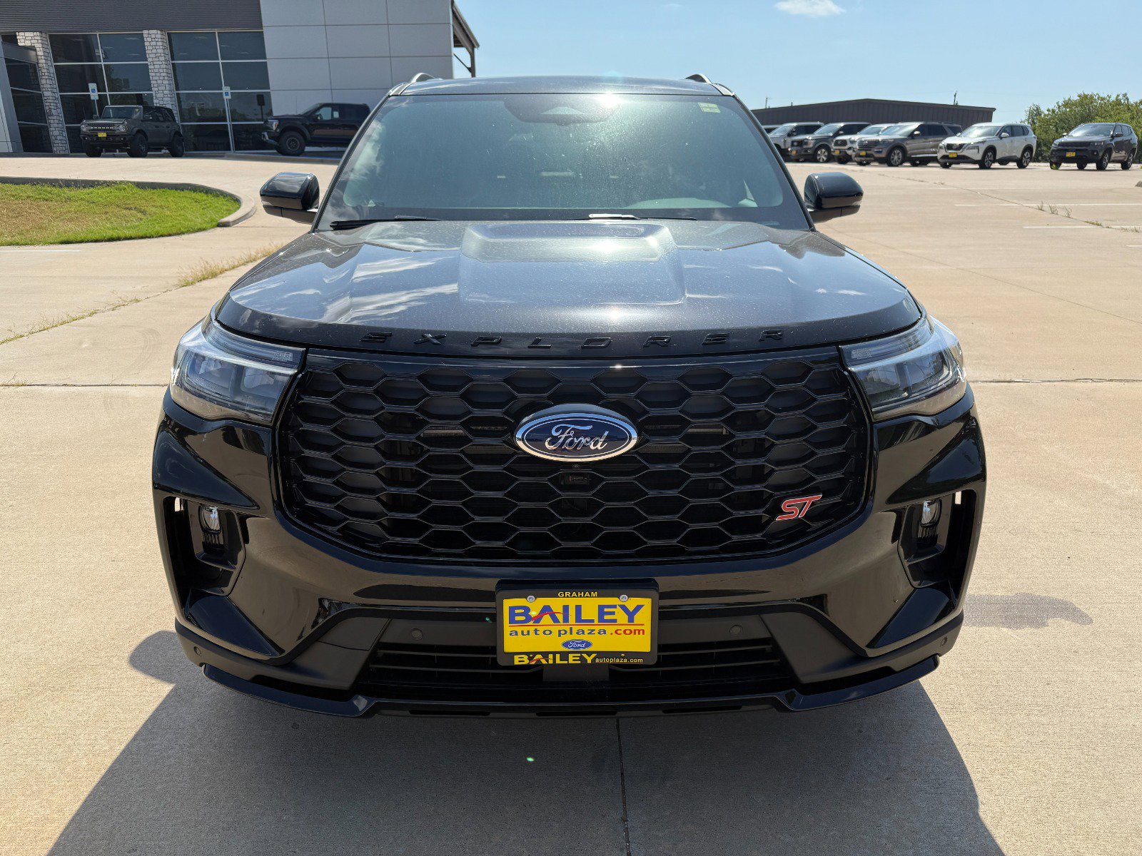 2025 Ford Explorer ST photo 2