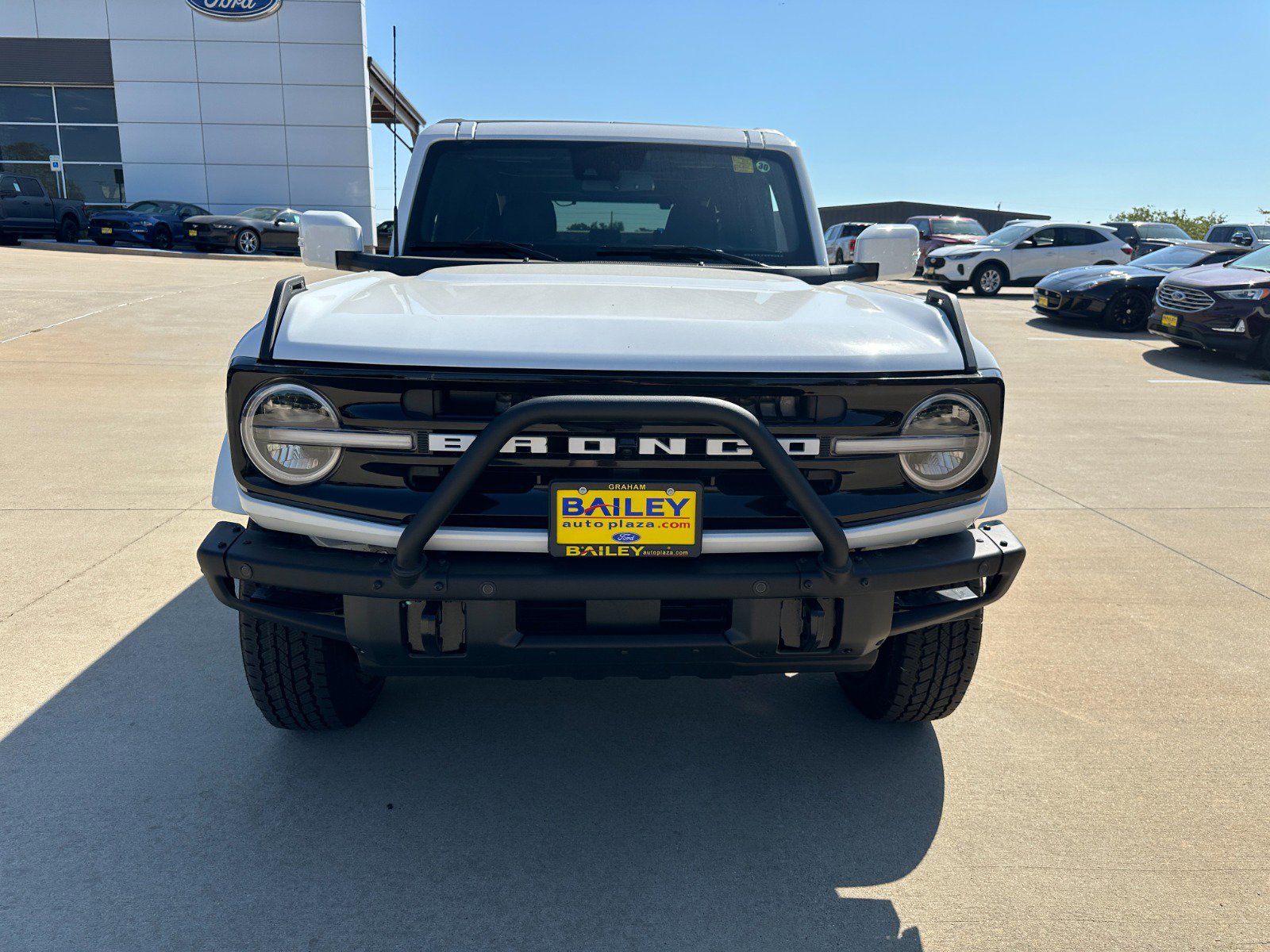 2024 Ford Bronco Outer Banks photo 2