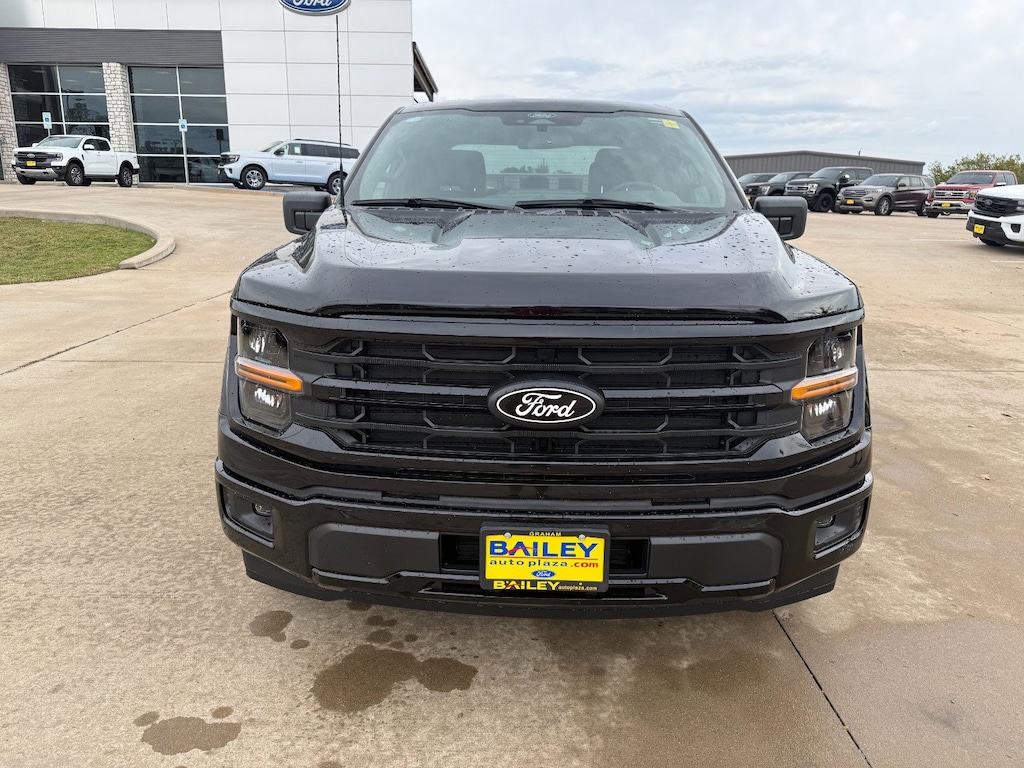 New 2025 Ford F150 XLT XLT 2WD SuperCrew 5.5 Box