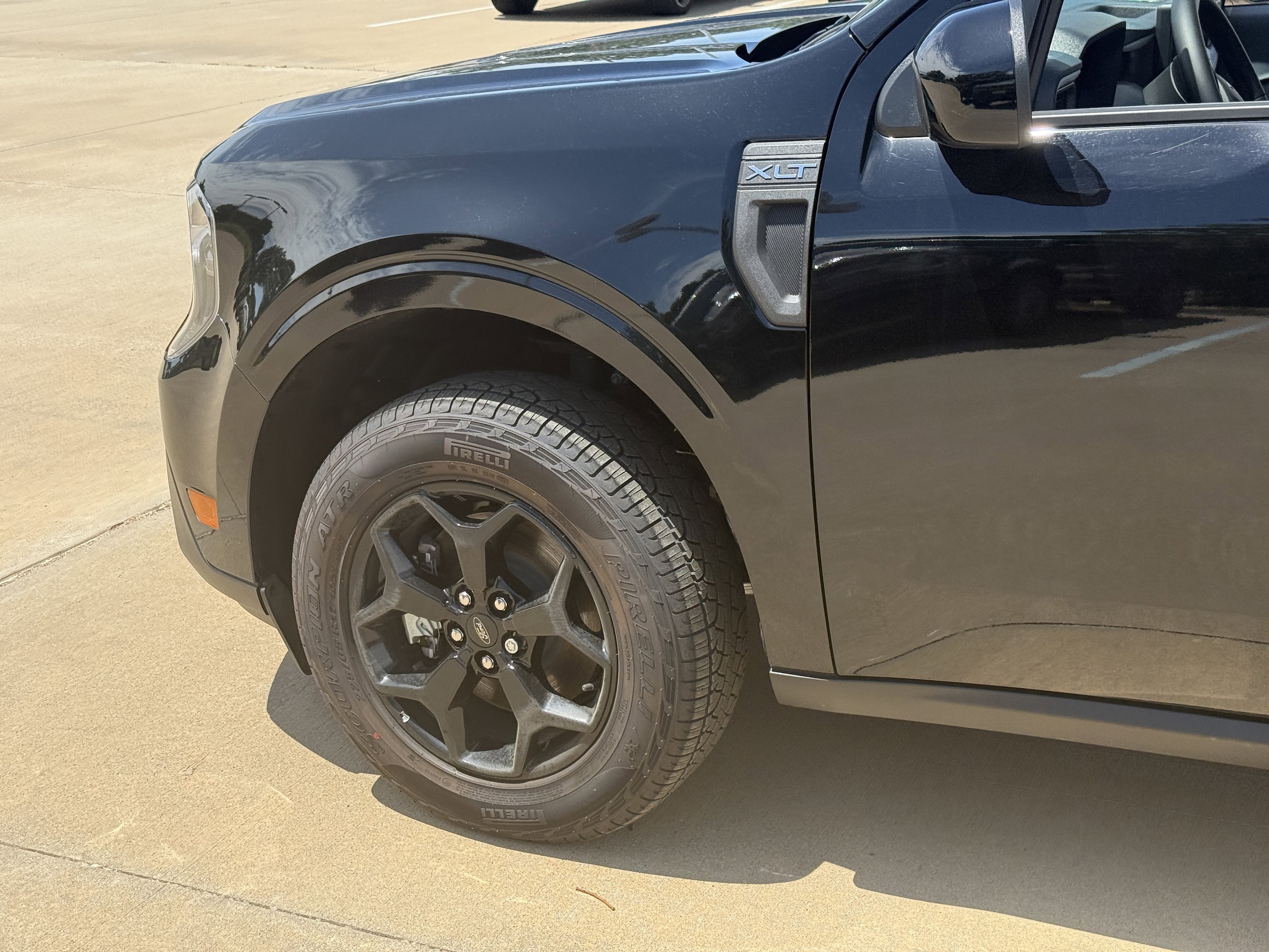 2025 Ford Maverick XLT - Photo 9