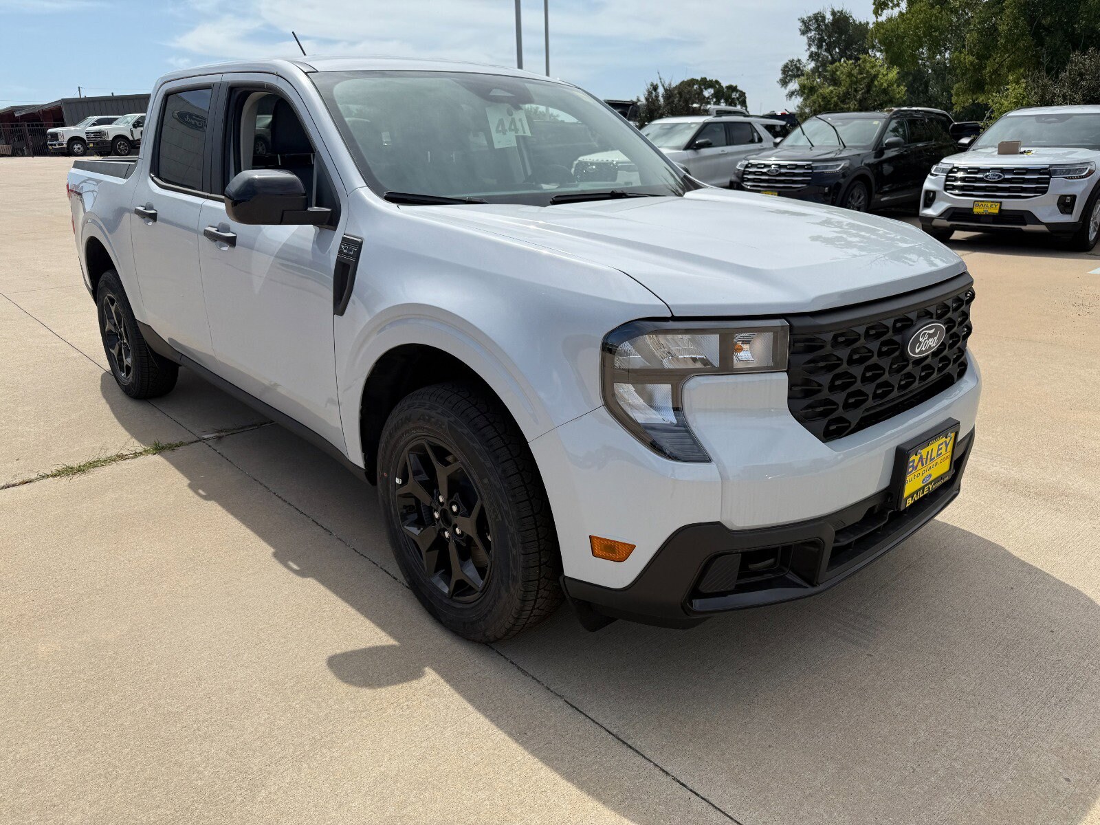 2025 Ford Maverick XLT photo 2