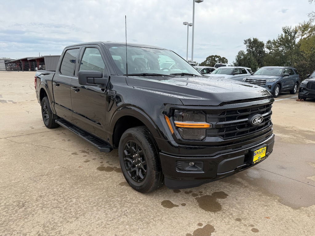 New 2025 Ford F150 XLT XLT 2WD SuperCrew 5.5 Box